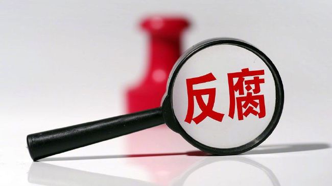 8月29日晚，电影《碟中谍6：全面瓦解》发布会在北京举行，导演：克里斯托夫;迈考利携主演：汤姆;克鲁斯、亨利;卡维尔、西蒙;佩吉到场，引起现场影迷阵阵欢呼